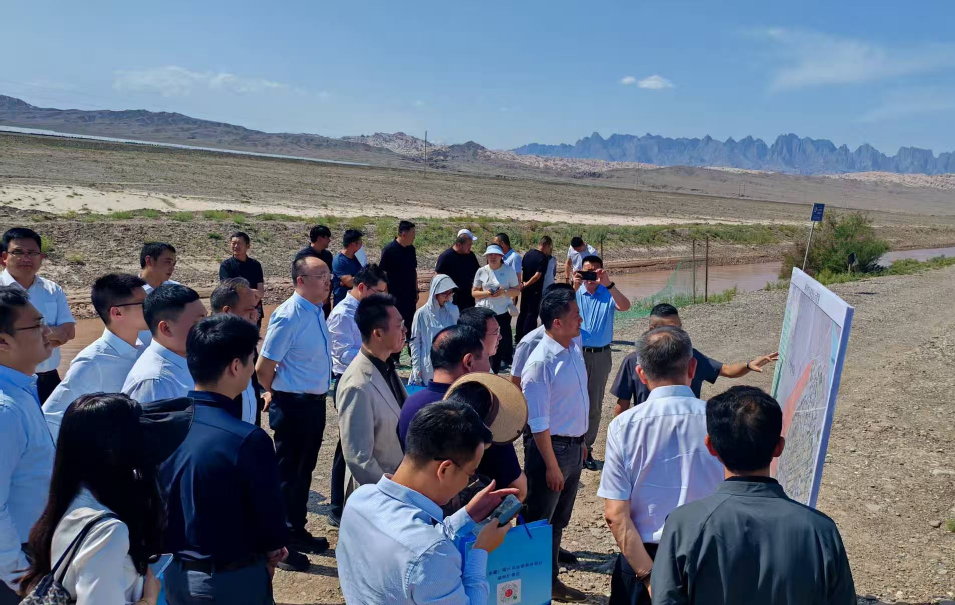 阿拉丁集團(tuán)一行赴新疆喀什考察交流