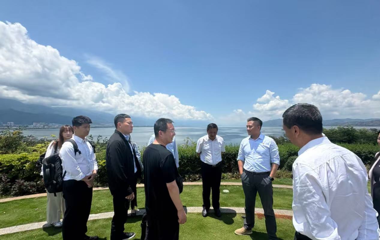 阿拉丁集團(tuán)一行赴云南考察交流